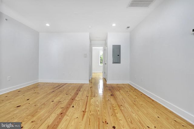 2127 CHRISTIAN ST, Philadelphia, PA 19146