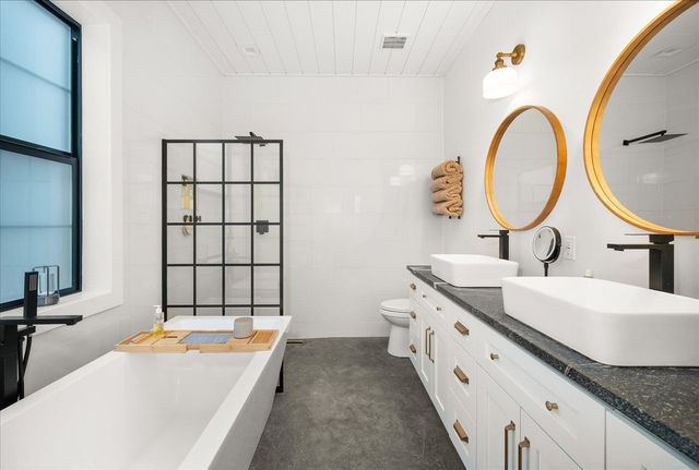 3326 E 55th Ave, Spokane, WA 99223