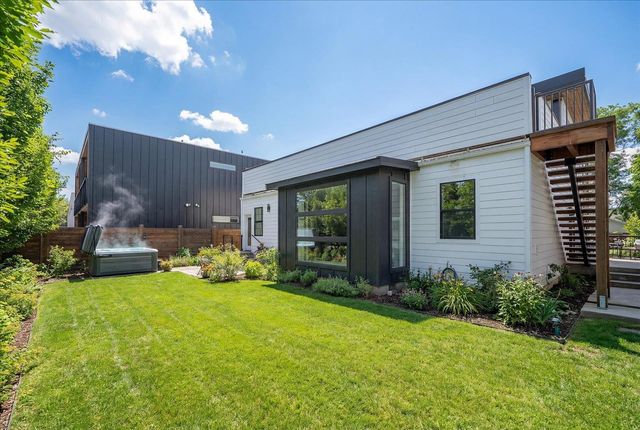 3326 E 55th Ave, Spokane, WA 99223