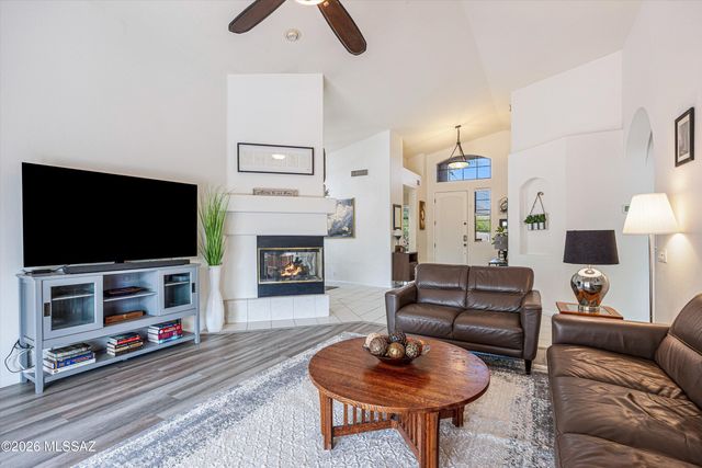 12929 N Meadview Way, Oro Valley, AZ 85755