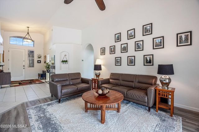 12929 N Meadview Way, Oro Valley, AZ 85755