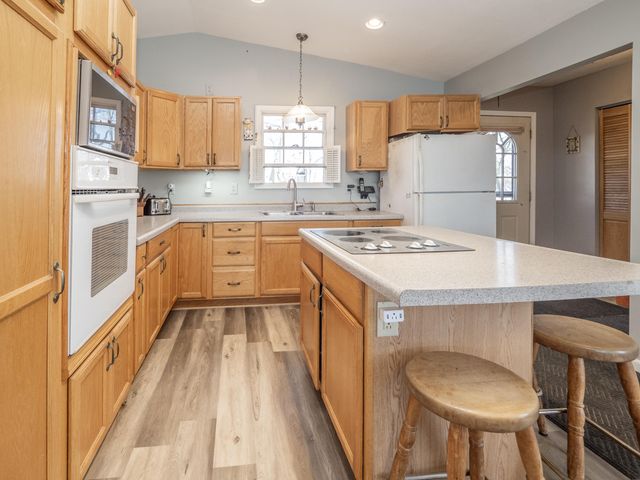 11915 Lakeway Street, Plainwell, MI 49080