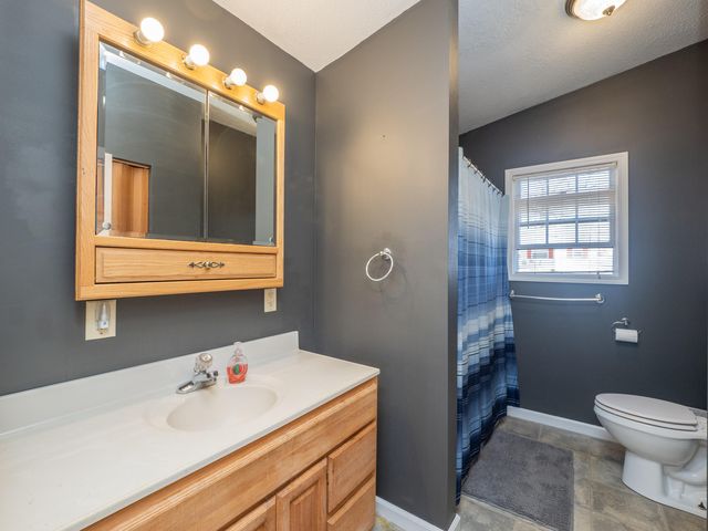 11915 Lakeway Street, Plainwell, MI 49080