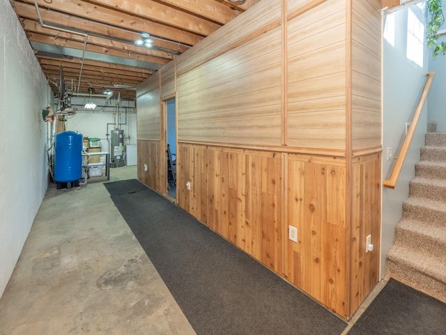 11915 Lakeway Street, Plainwell, MI 49080