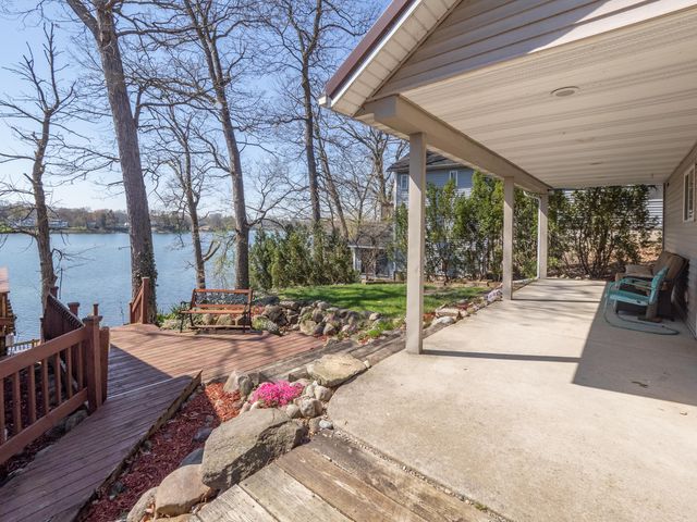 11915 Lakeway Street, Plainwell, MI 49080