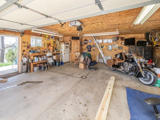 11915 Lakeway Street, Plainwell, MI 49080