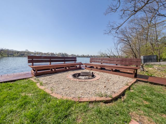 11915 Lakeway Street, Plainwell, MI 49080