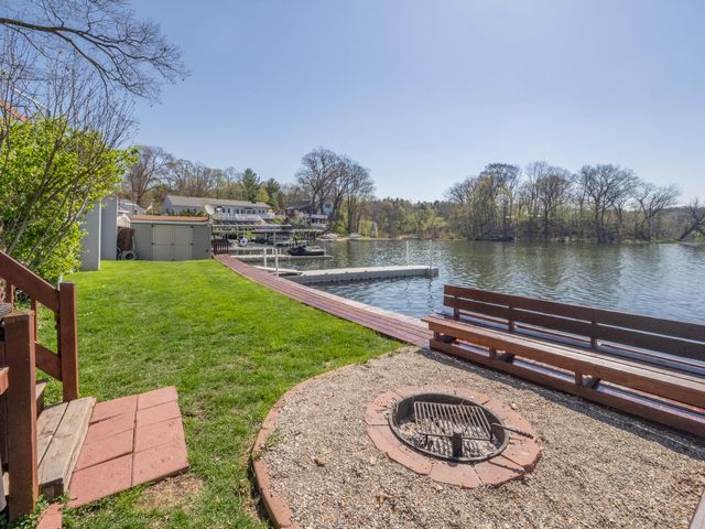 11915 Lakeway Street, Plainwell, MI 49080