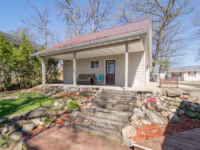 11915 Lakeway Street, Plainwell, MI 49080