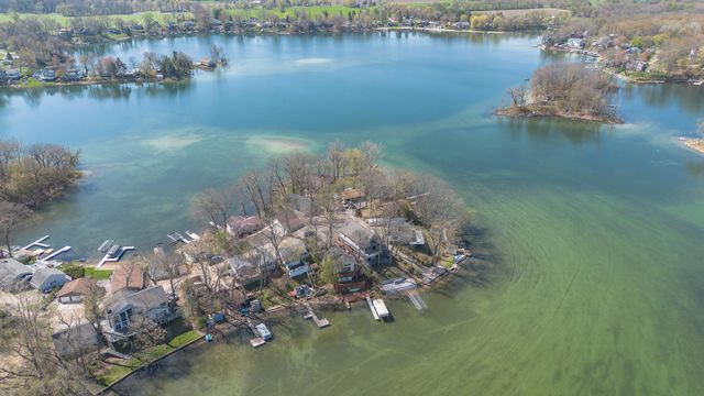 11915 Lakeway Street, Plainwell, MI 49080
