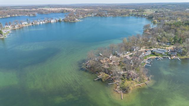 11915 Lakeway Street, Plainwell, MI 49080
