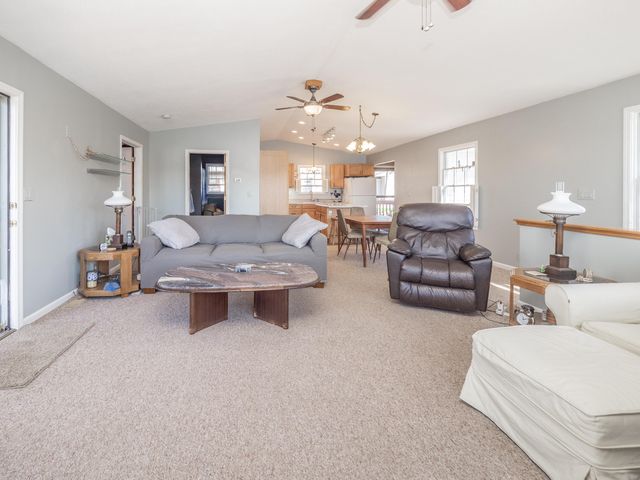 11915 Lakeway Street, Plainwell, MI 49080