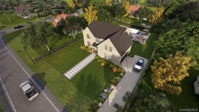 12 Landing Lane, East Quogue, NY 11942