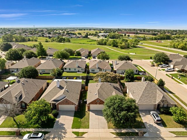 14124 Snaffle Bit Trail, Fort Worth, TX 76052
