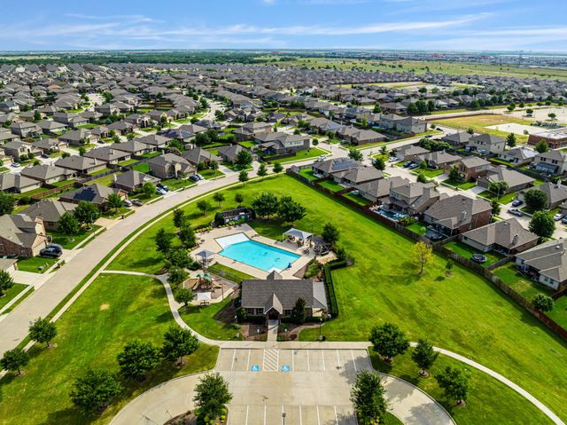 14124 Snaffle Bit Trail, Fort Worth, TX 76052