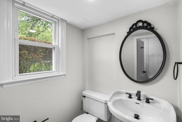 10242 STRATFORD AVE, Fairfax, VA 22030