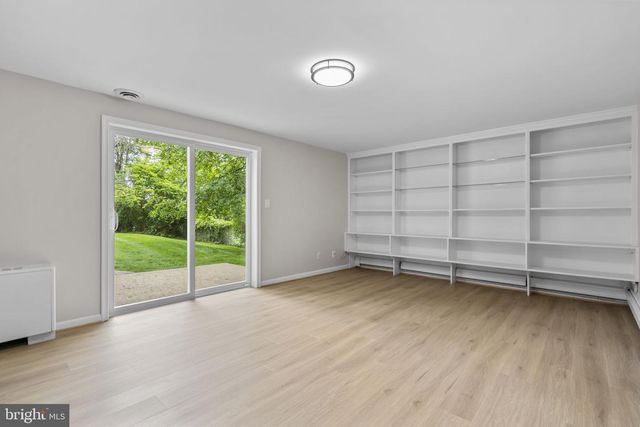 10242 STRATFORD AVE, Fairfax, VA 22030