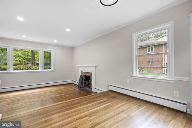 10242 STRATFORD AVE, Fairfax, VA 22030