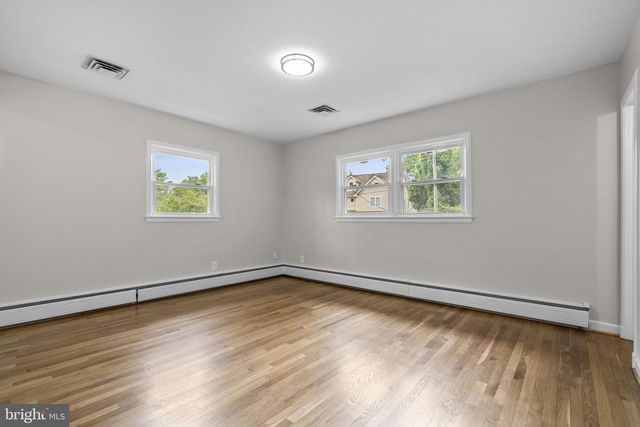10242 STRATFORD AVE, Fairfax, VA 22030