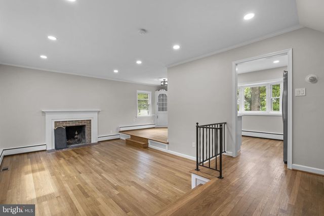 10242 STRATFORD AVE, Fairfax, VA 22030