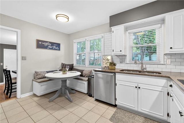 7721 W 96th Terrace, Overland Park, KS 66212