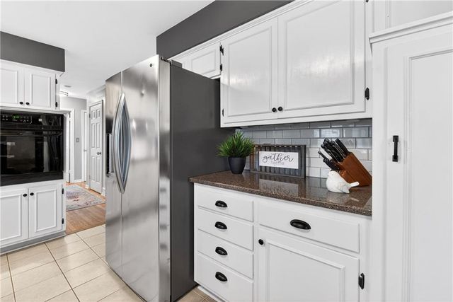 7721 W 96th Terrace, Overland Park, KS 66212