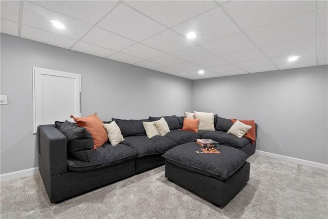 7721 W 96th Terrace, Overland Park, KS 66212
