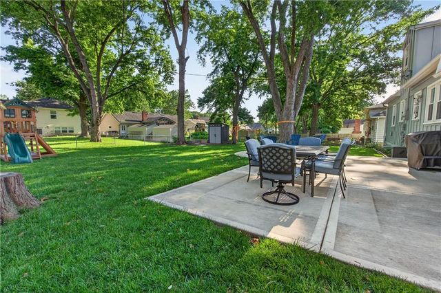7721 W 96th Terrace, Overland Park, KS 66212