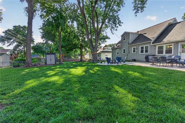 7721 W 96th Terrace, Overland Park, KS 66212