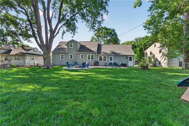 7721 W 96th Terrace, Overland Park, KS 66212