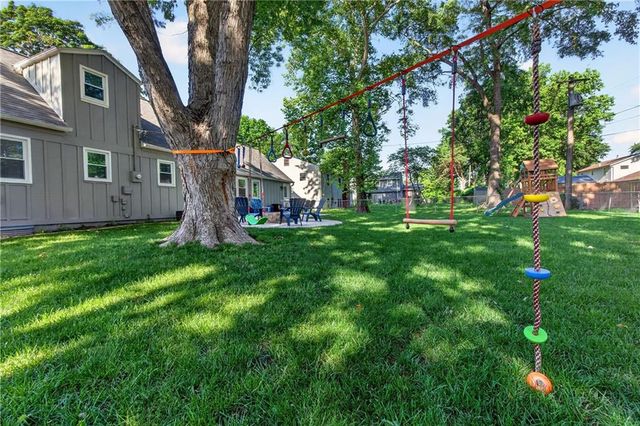 7721 W 96th Terrace, Overland Park, KS 66212