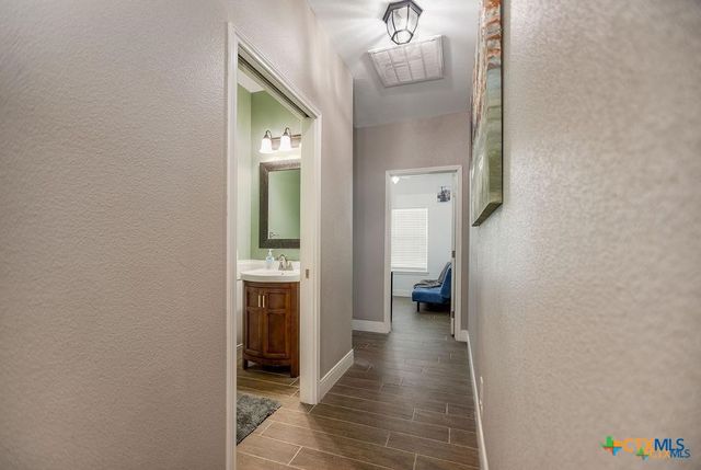 802 Mc Donald Road, Port Lavaca, TX 77979