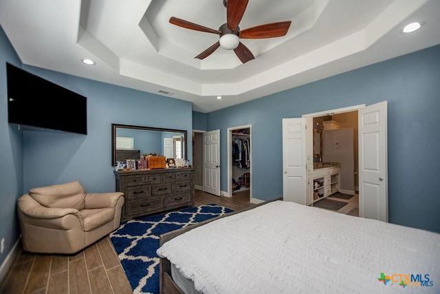 802 Mc Donald Road, Port Lavaca, TX 77979