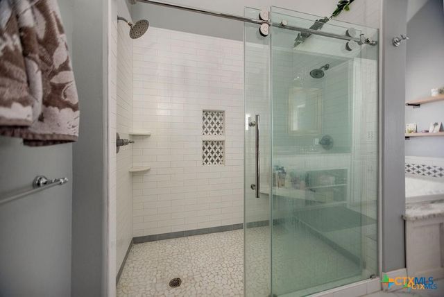 802 Mc Donald Road, Port Lavaca, TX 77979