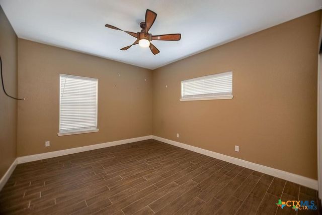 802 Mc Donald Road, Port Lavaca, TX 77979