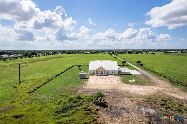 802 Mc Donald Road, Port Lavaca, TX 77979