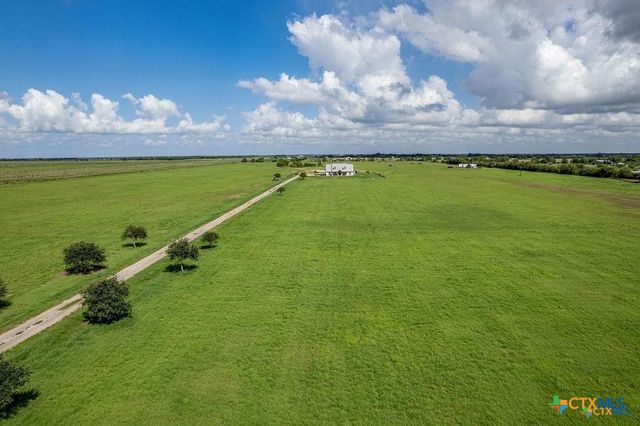 802 Mc Donald Road, Port Lavaca, TX 77979