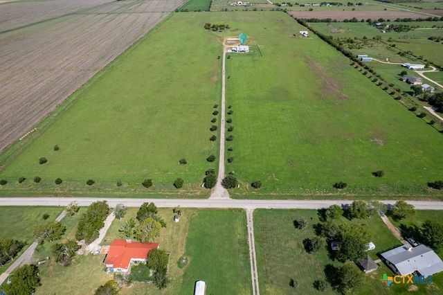 802 Mc Donald Road, Port Lavaca, TX 77979