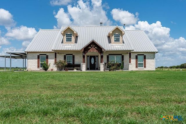 802 Mc Donald Road, Port Lavaca, TX 77979