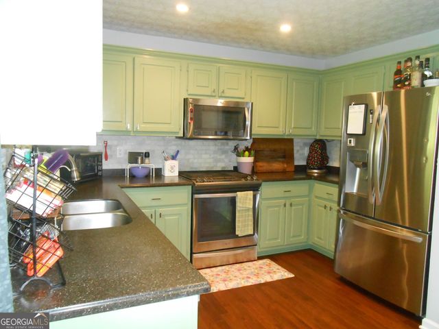 209 Pebble Creek Drive, Mcdonough, GA 30253