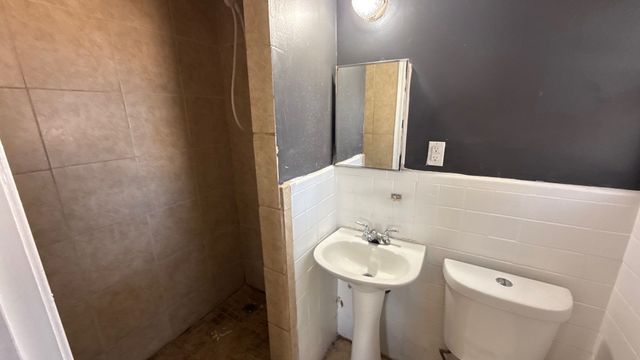 6200 Kentwood Place, Fort Worth, TX 76112