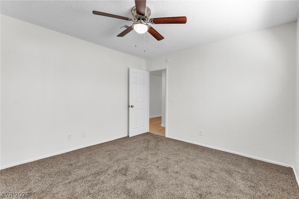 Image 14 of property listing at 5576 West Rochelle Avenue 32A, Las Vegas, NV 89103