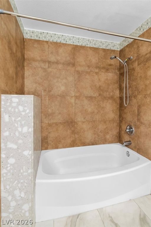 Image 19 of property listing at 5576 West Rochelle Avenue 32A, Las Vegas, NV 89103