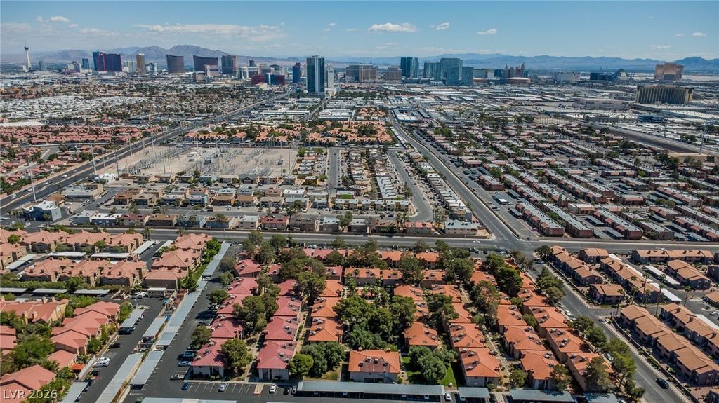 Image 30 of property listing at 5576 West Rochelle Avenue 32A, Las Vegas, NV 89103