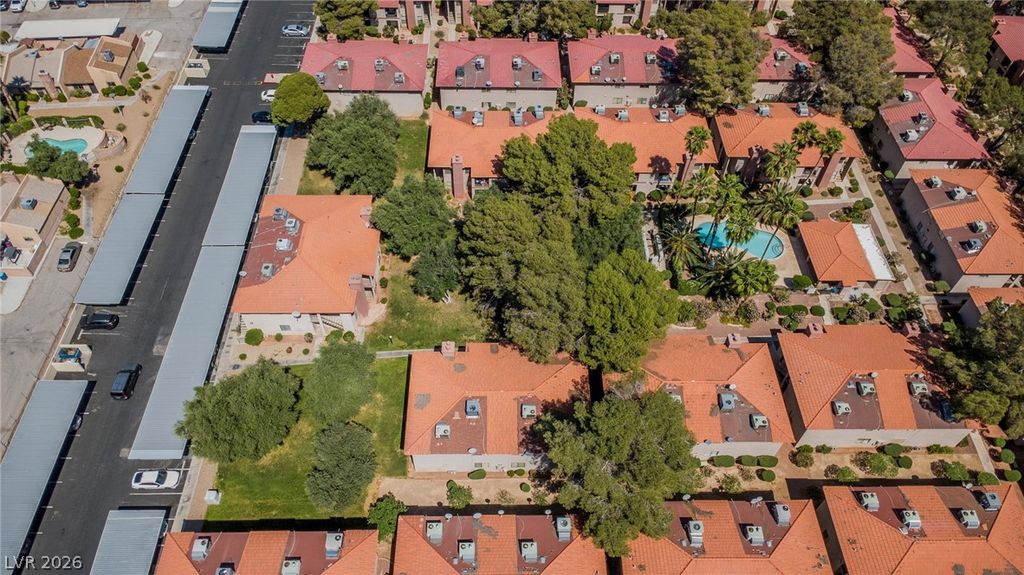 Image 31 of property listing at 5576 West Rochelle Avenue 32A, Las Vegas, NV 89103