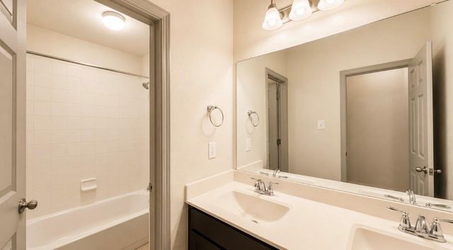 6181 Bridgewater Lane, League City, TX 77573