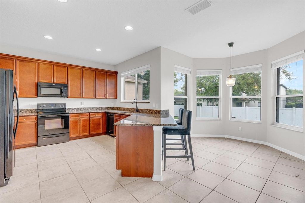 Image 14 of property listing at 13066 HATHERTON CIRCLE, Orlando, FL 32832