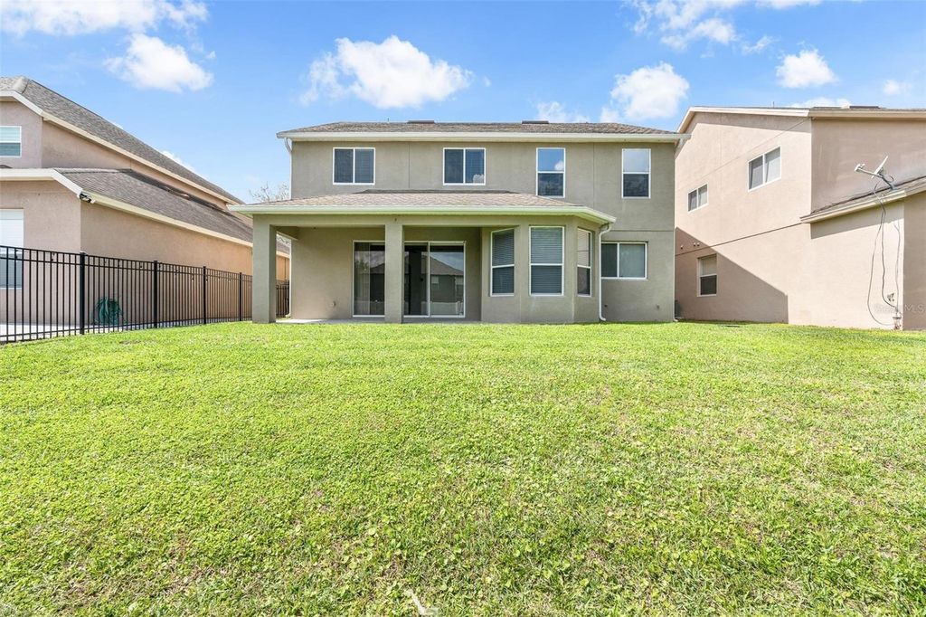 Image 23 of property listing at 13066 HATHERTON CIRCLE, Orlando, FL 32832