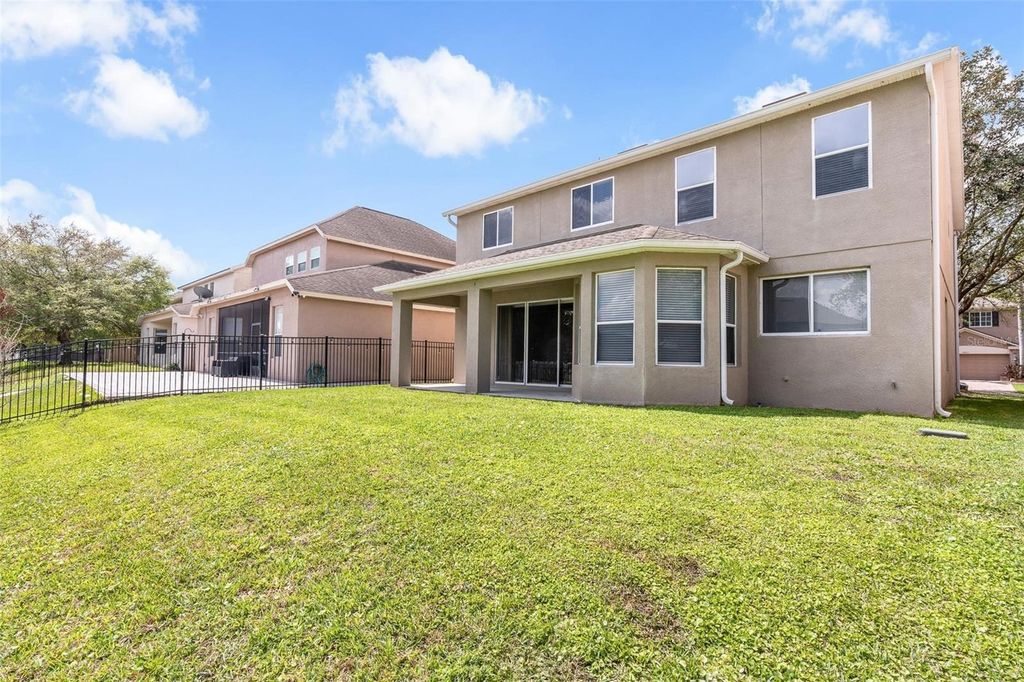 Image 24 of property listing at 13066 HATHERTON CIRCLE, Orlando, FL 32832