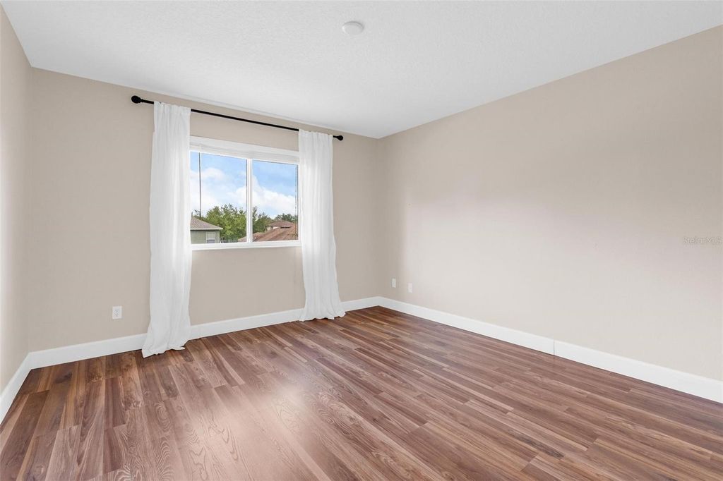 Image 34 of property listing at 13066 HATHERTON CIRCLE, Orlando, FL 32832